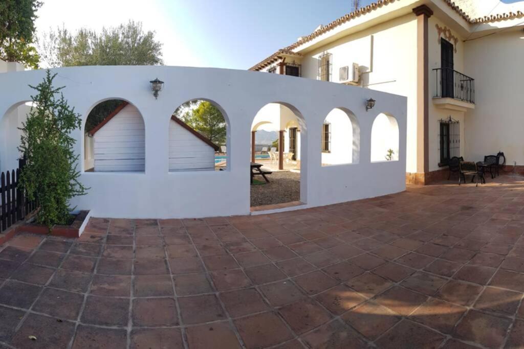 Preciosa Villa Con Gran Piscina Y Fabulosas Vistas อาเลาริน เดลา ตอร์เร ภายนอก รูปภาพ