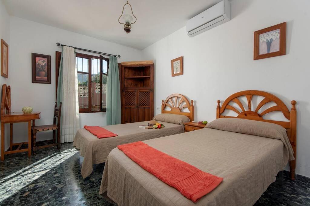 Preciosa Villa Con Gran Piscina Y Fabulosas Vistas อาเลาริน เดลา ตอร์เร ภายนอก รูปภาพ