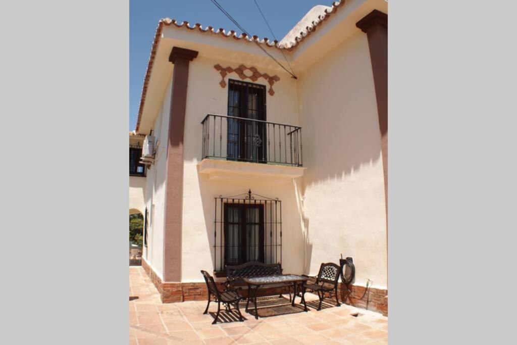 Preciosa Villa Con Gran Piscina Y Fabulosas Vistas อาเลาริน เดลา ตอร์เร ภายนอก รูปภาพ