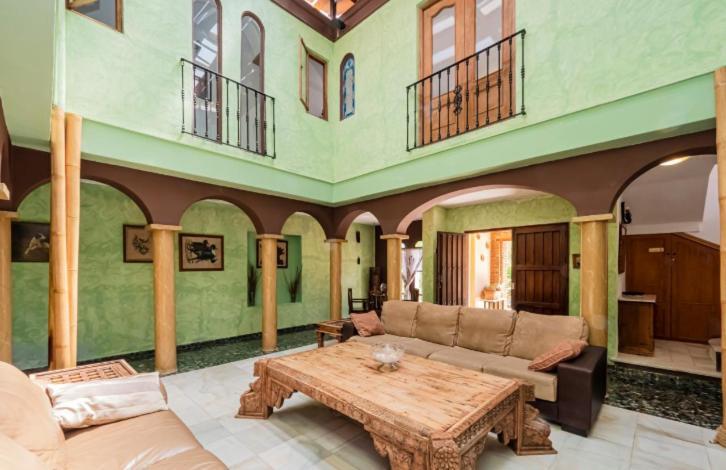 Preciosa Villa Con Gran Piscina Y Fabulosas Vistas อาเลาริน เดลา ตอร์เร ภายนอก รูปภาพ