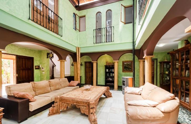 Preciosa Villa Con Gran Piscina Y Fabulosas Vistas อาเลาริน เดลา ตอร์เร ภายนอก รูปภาพ